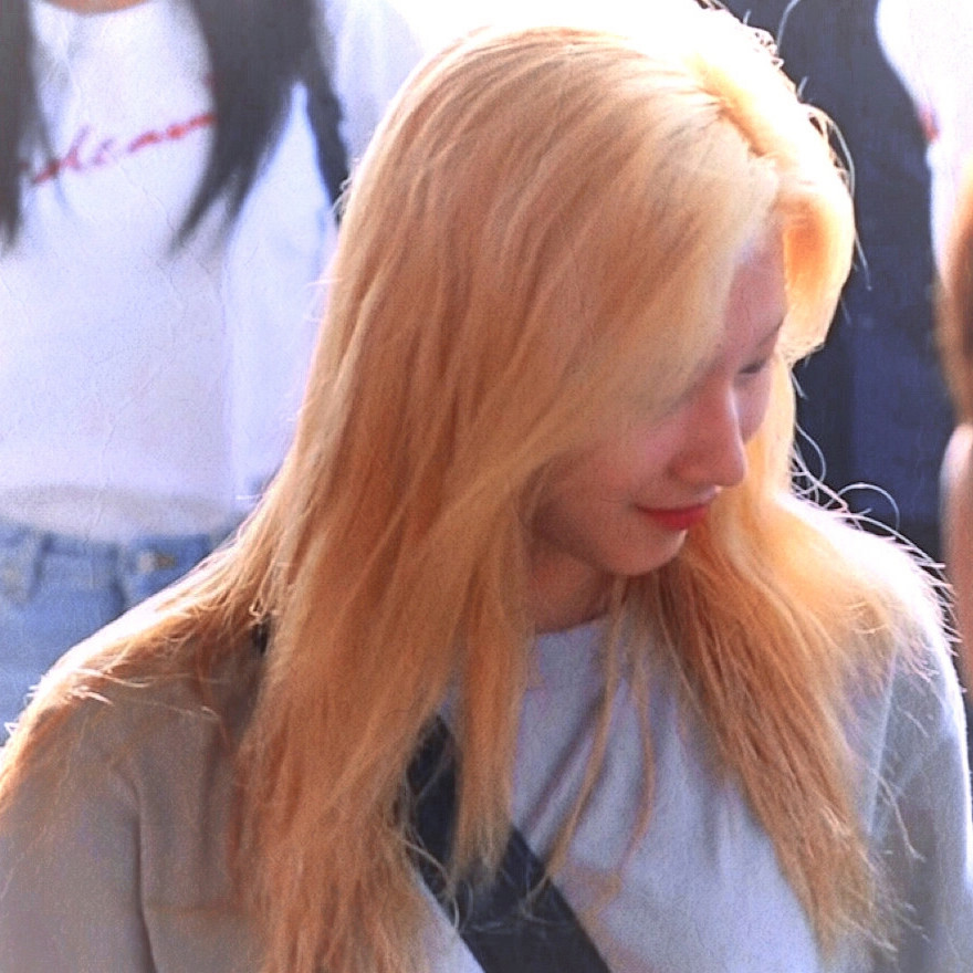 ： 說是悲哀也可以吧，事物的味道，我嘗得太早了。
