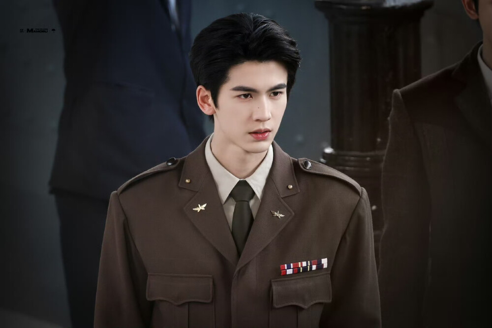 cr.MAMORU·张凌赫