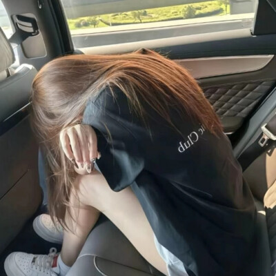 摸