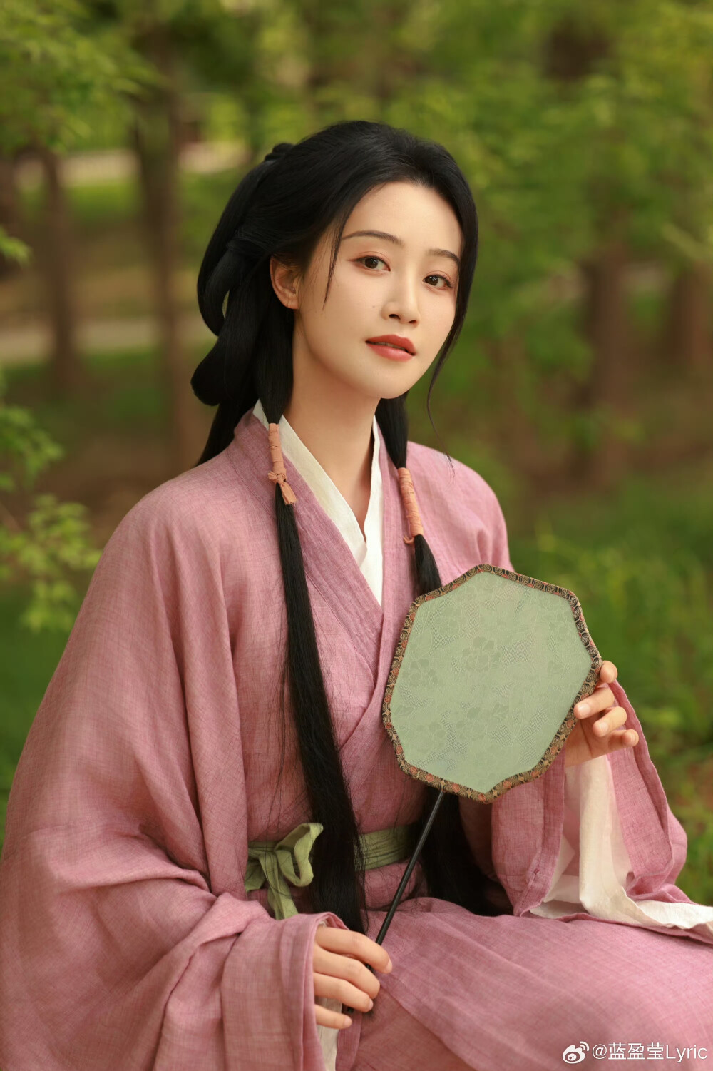 蓝盈莹