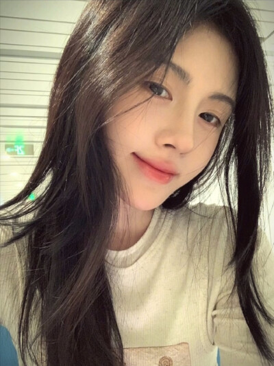 鞠婧祎