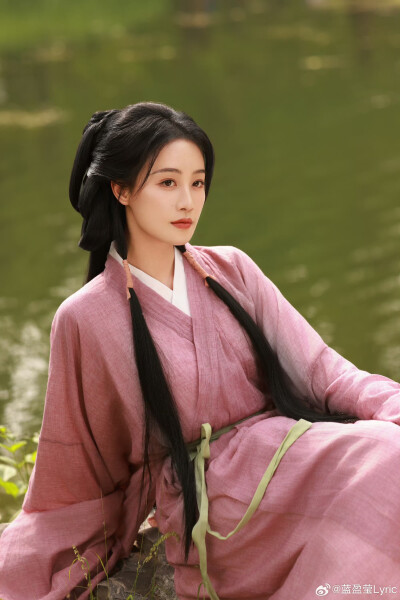 蓝盈莹