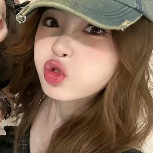 小猪kiss kiss