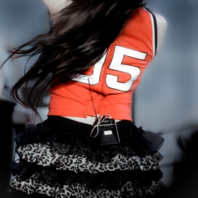 有女孩问我是不是她的小狗 我在这里统一回复一下 是狼