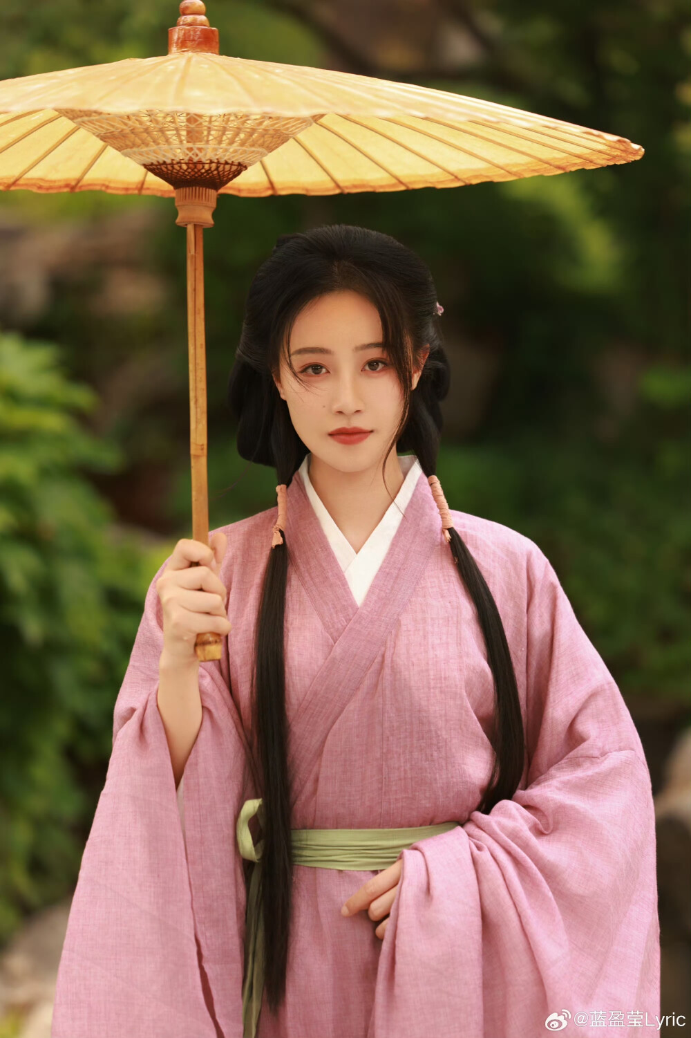 蓝盈莹
