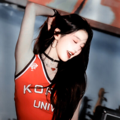 有女孩问我是不是她的小狗 我在这里统一回复一下 是狼