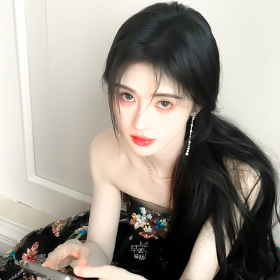 鞠婧祎