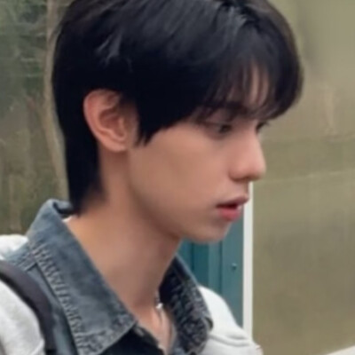 萌哦