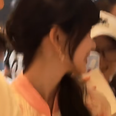 侧脸