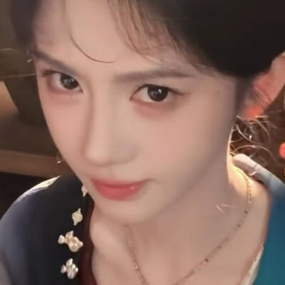 鞠婧祎