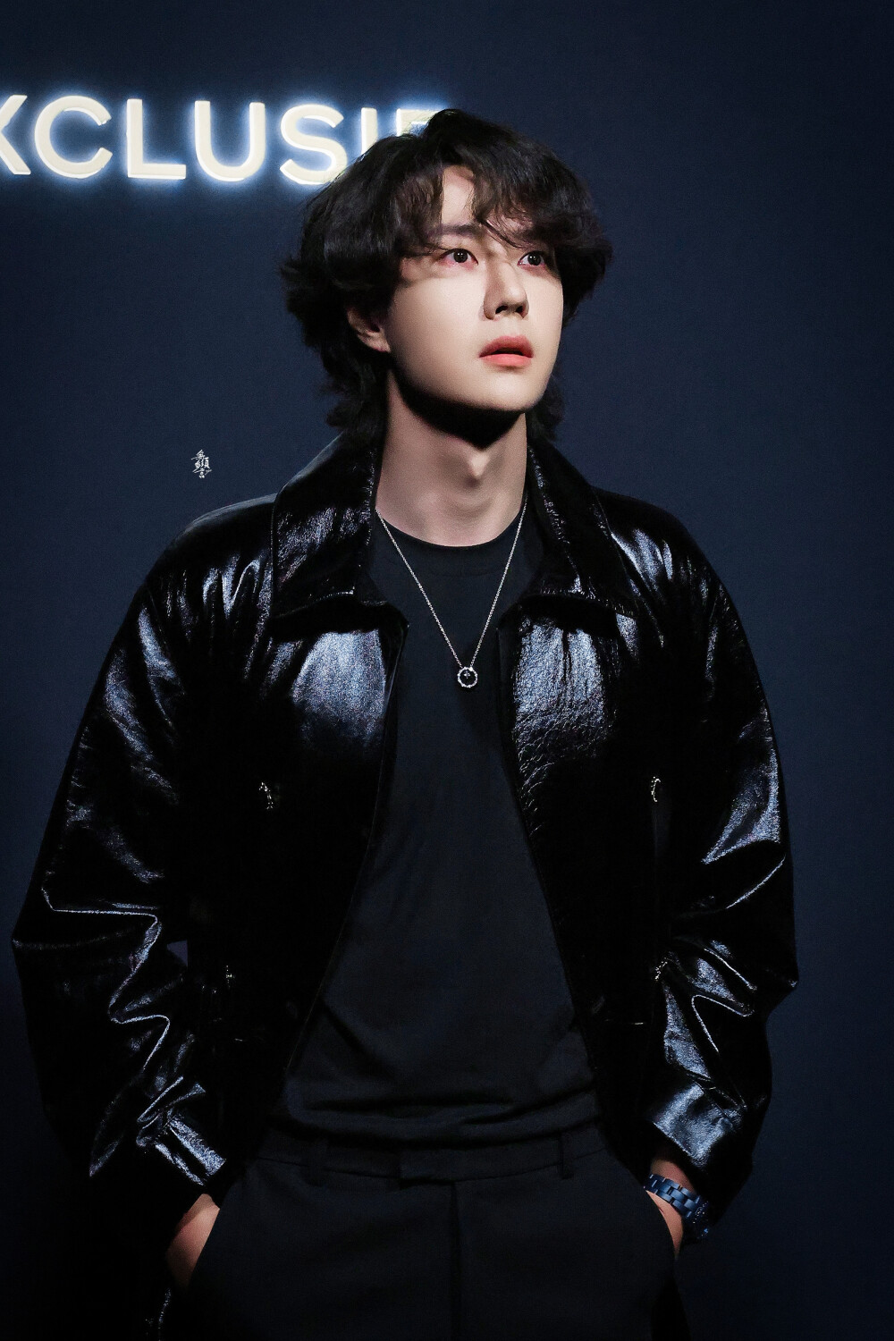 250814 CHANEL蔚蓝之夜活动
✨皮衣酷盖太帅了✨
@UNIQ-王一博 cr:logo