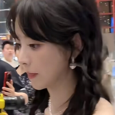 盘成了一个圈