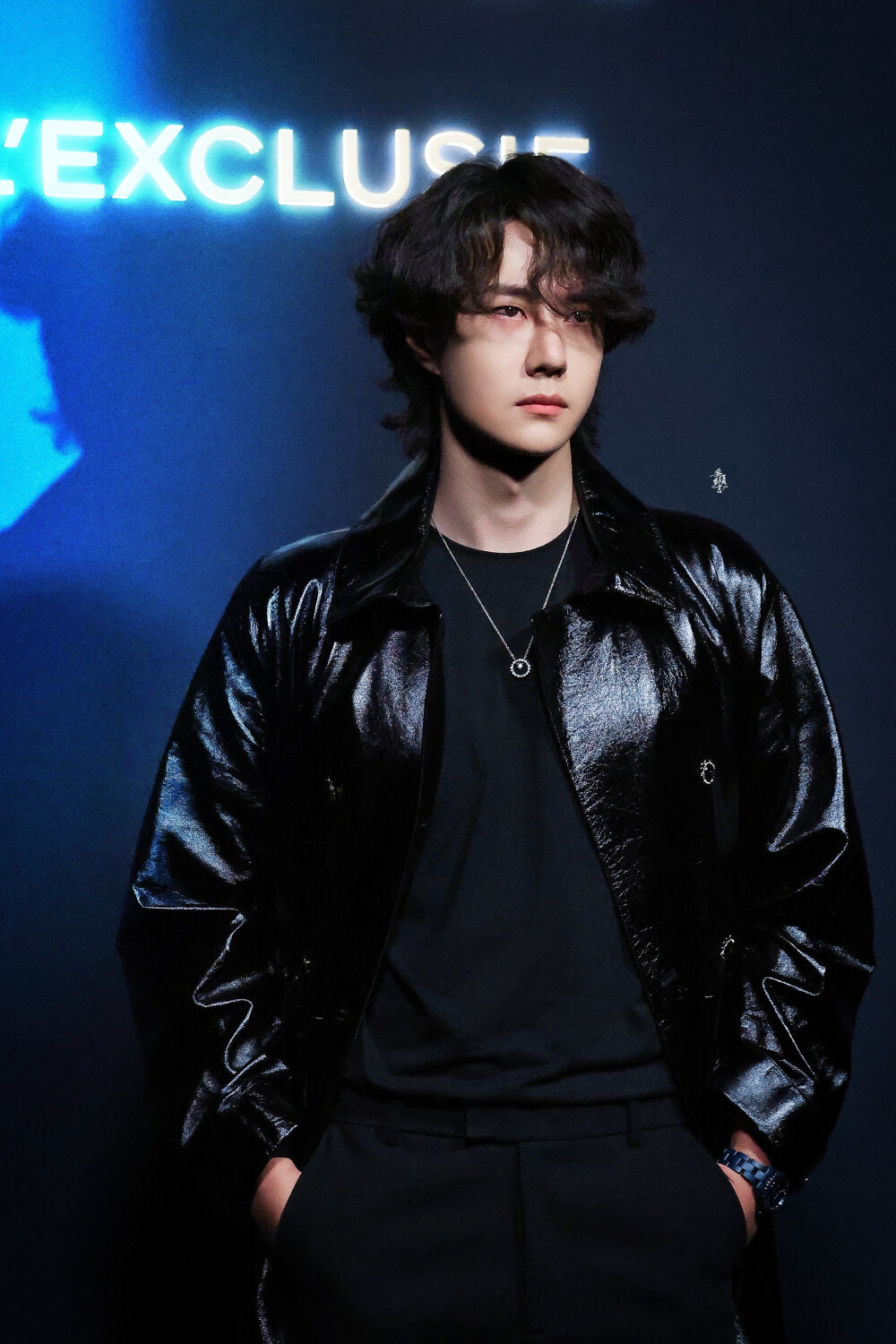 250814 CHANEL蔚蓝之夜活动
✨皮衣酷盖太帅了✨
@UNIQ-王一博 cr:logo