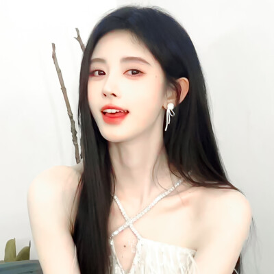 鞠婧祎