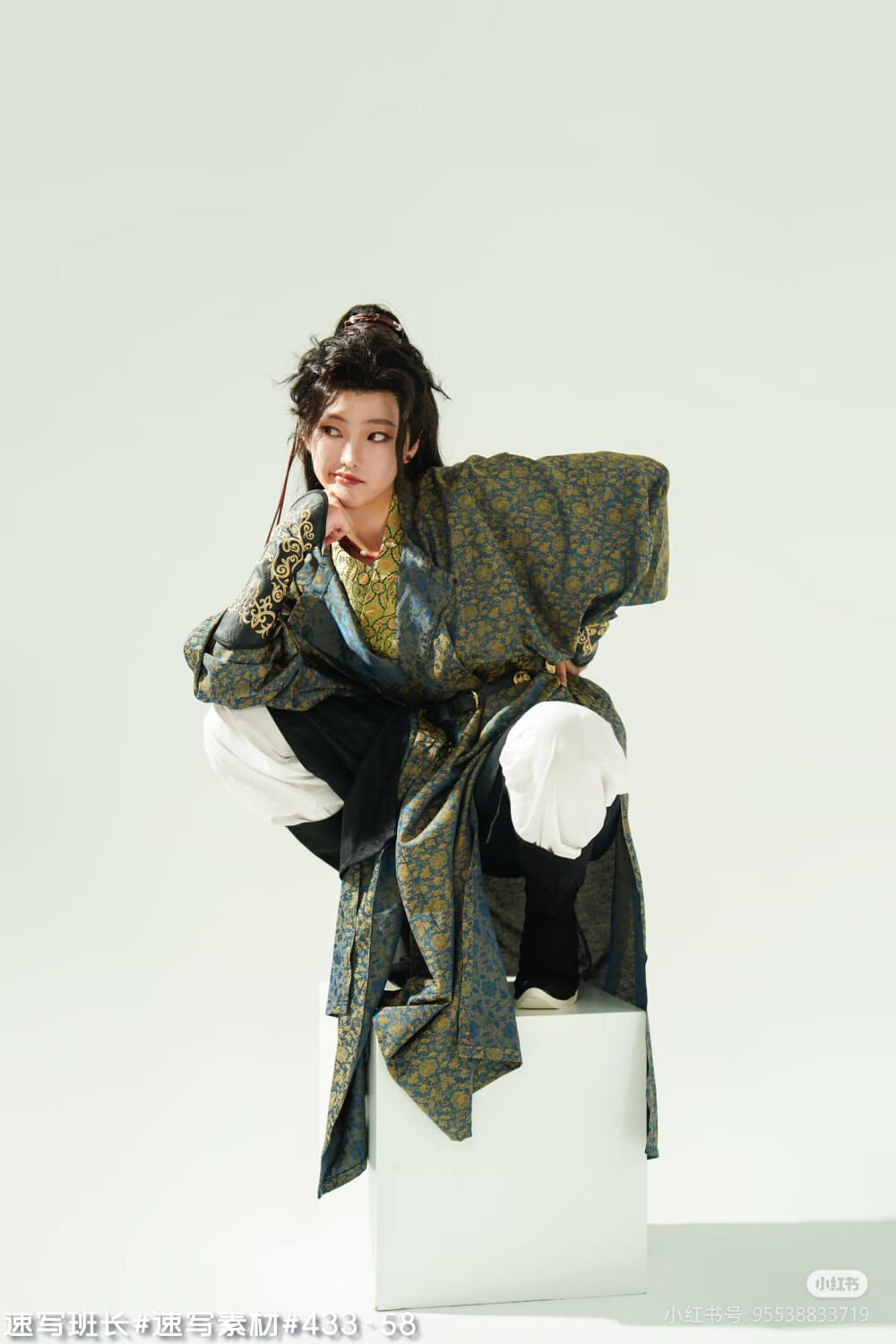 动作参考
图源：速写班长