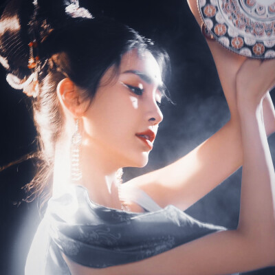 你的眼睛 比海辽阔
angelababy
起司名札