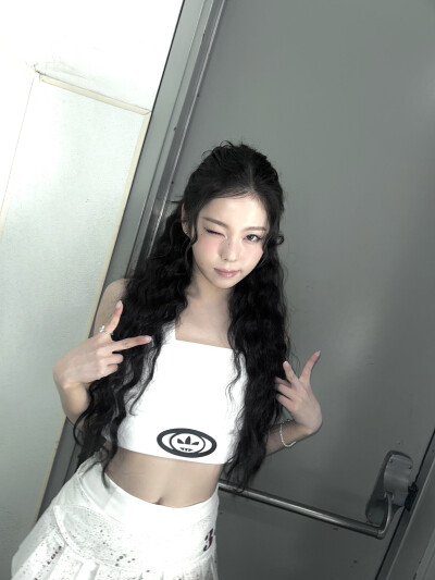 KYUJIN 张圭珍
