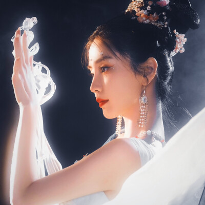 你的眼睛 比海辽阔
angelababy
起司名札