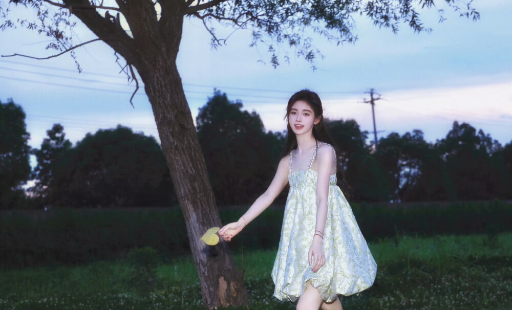 鞠婧祎