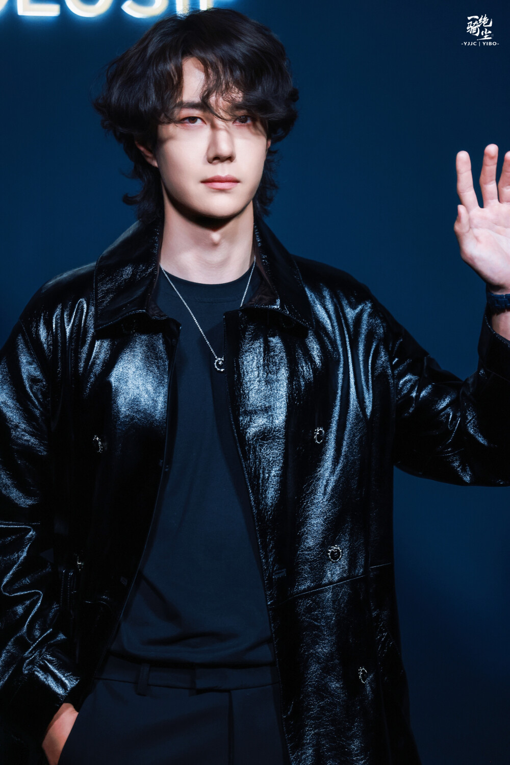 250814 CHANEL蔚蓝之夜活动
✨皮衣酷盖太帅了✨
@UNIQ-王一博 cr:logo