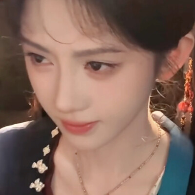 鞠婧祎
