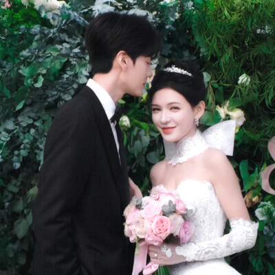 明天就吃红豆派送来的无予伦毕！超级无敌漂亮！。