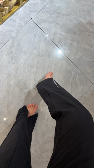 把喇叭裤剪烂了 从此做个残酷的人 