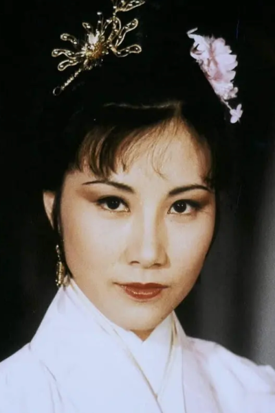 汪明荃