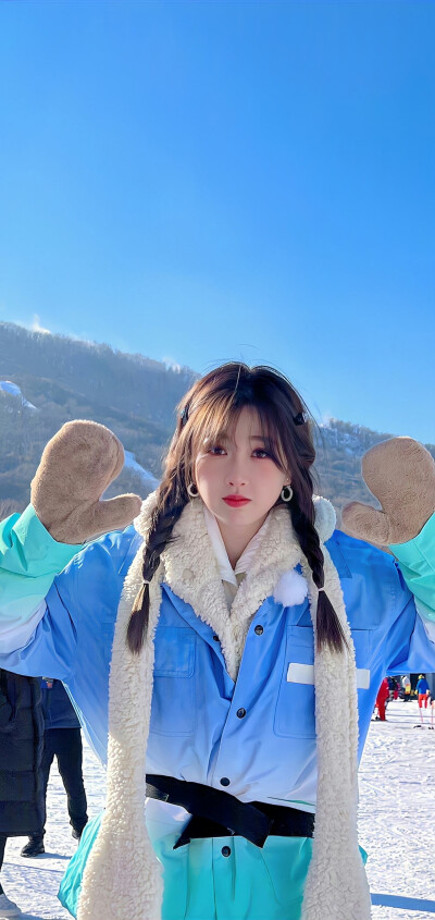 虞书欣头像壁纸