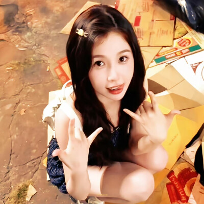 虞书欣头像壁纸