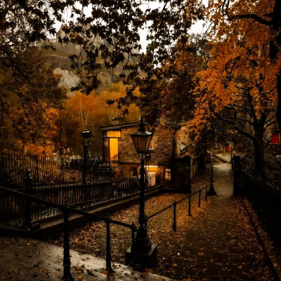 李兰迪可二改，微调，使用注明棠眠