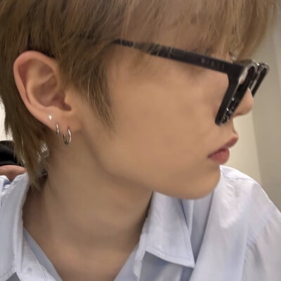 偷摸点外卖被发现我现在没有心情玩梗。