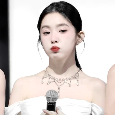 你总像初识那般明媚