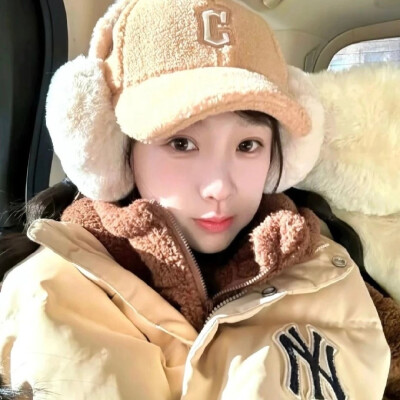 虞书欣头像壁纸