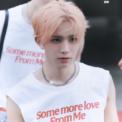 泪水打湿减肥沙拉，发誓以后开帕拉梅拉。