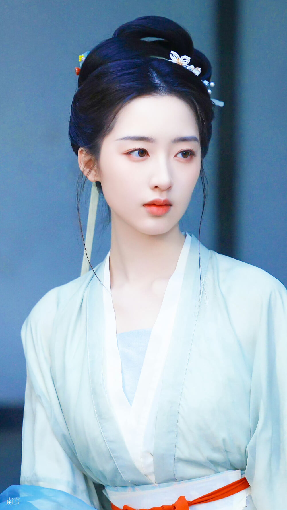 邓恩熙