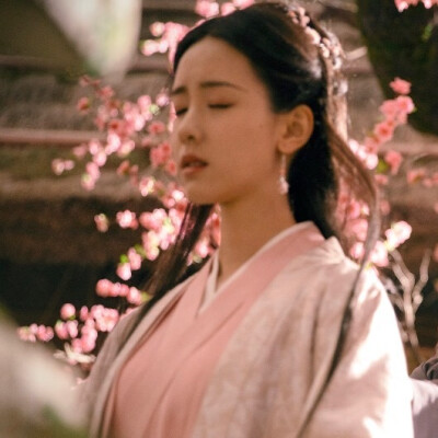 陈都灵 冯衡
