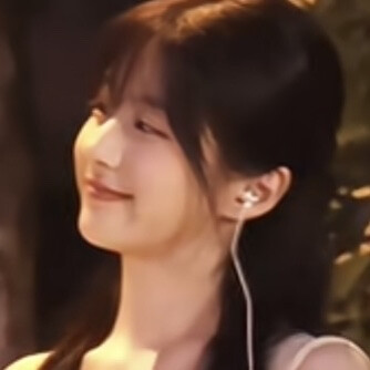 耳机在听什么歌