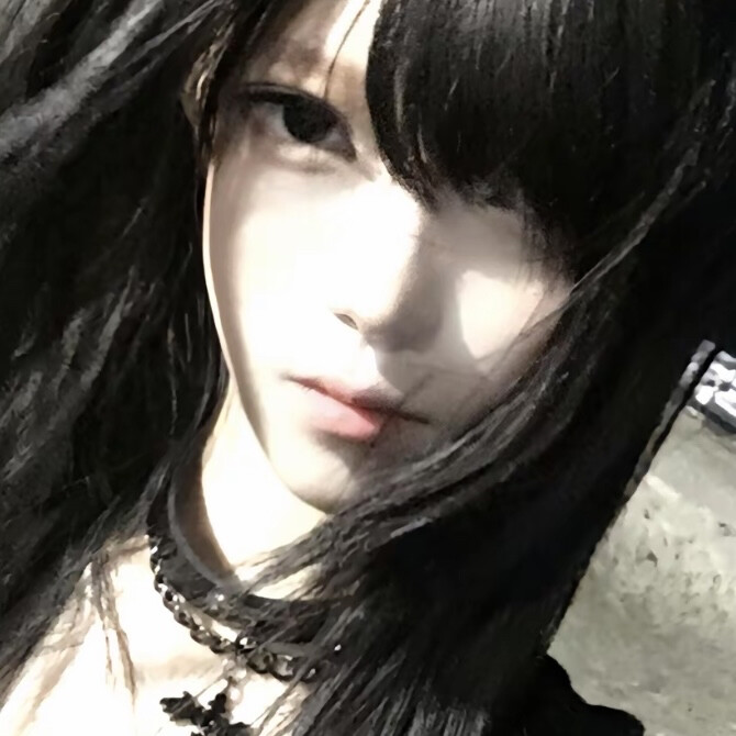 一边微笑一边流泪