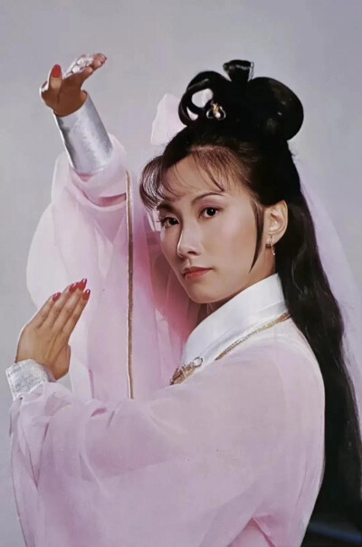 汪明荃