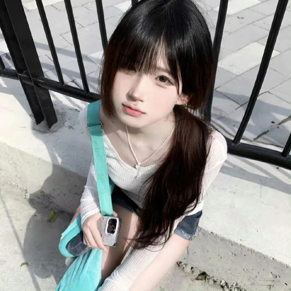 ❤️巴卡茶旅❤️＃生命力女生头像 ​​​＃Wechat氛围感女头＃夏日头像＃自由感＃自然系＃蝴蝶女孩头像＃艺术感头像＃胶片感头像＃复古＃棕色系