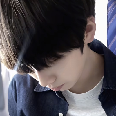 昨晚惨醉手指留着你的香味