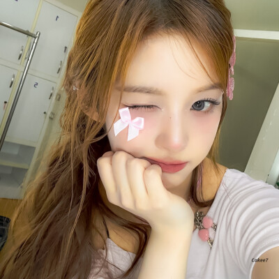  「妍汁有理」
你闯进了我的镜头我按下了永远⌯>ᴗo⌯