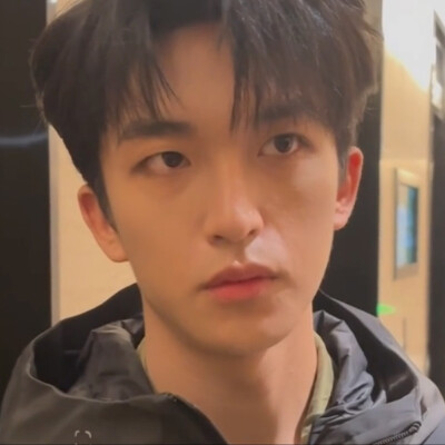 小哥