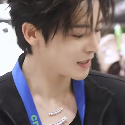 我爱你苍凉双眼留有余温