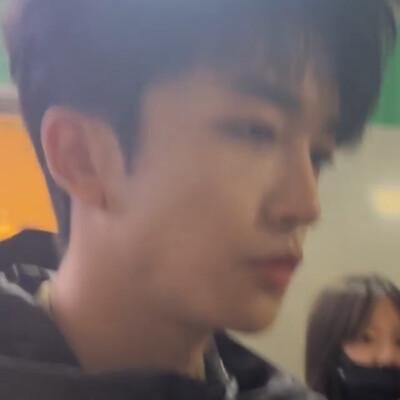 小哥