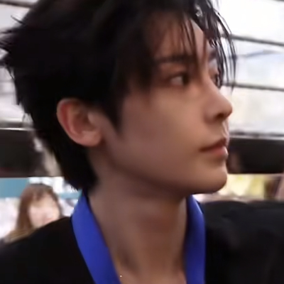 我爱你苍凉双眼留有余温