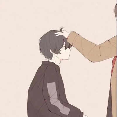 很喜欢被摸摸头说乖