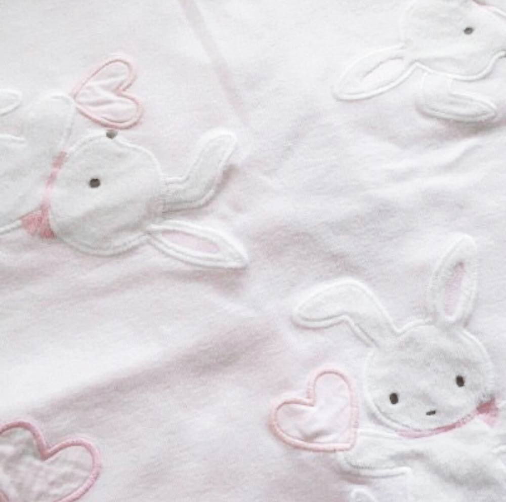 我是一个行走江湖的喵喵侠 在一个月黑风高的夜晚 发现一名在街游荡的孤独人类 于是决定退隐江湖 以后的任务就是让你不再孤独