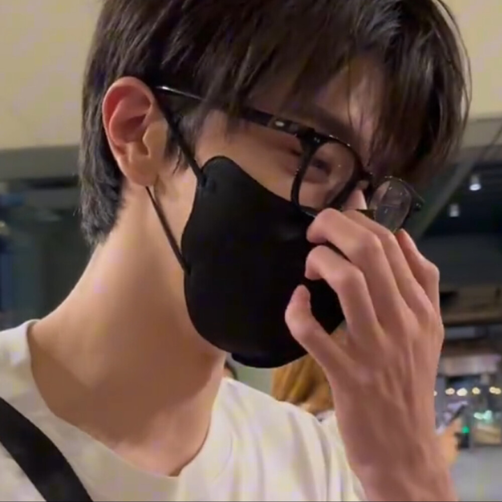 帅帅的小男孩